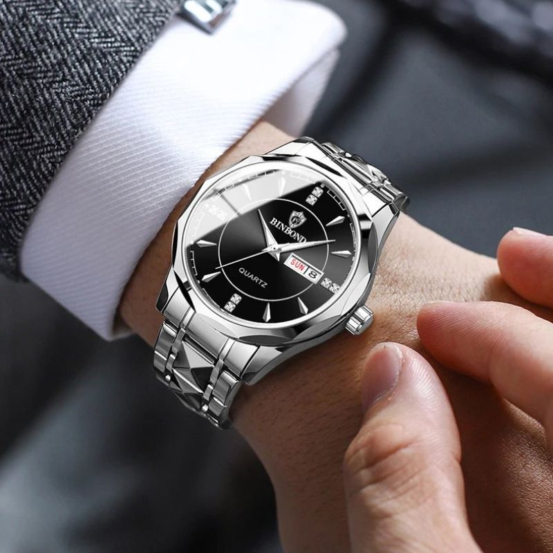BOND - Elegant Half-Moon Design