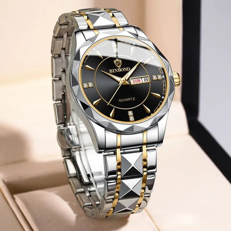 BOND - Elegant Half-Moon Design
